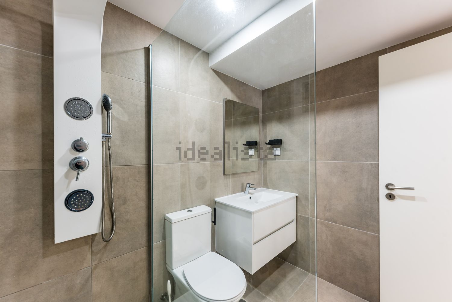 公寓 t3出售在Rua Capitão-Mor Lopes Sequeira - 卫生间