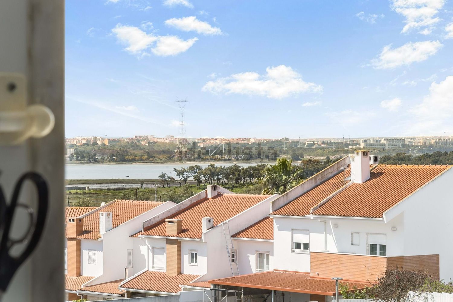 小楼房或独栋别墅出售在Rua Mar da Palha - 外立面