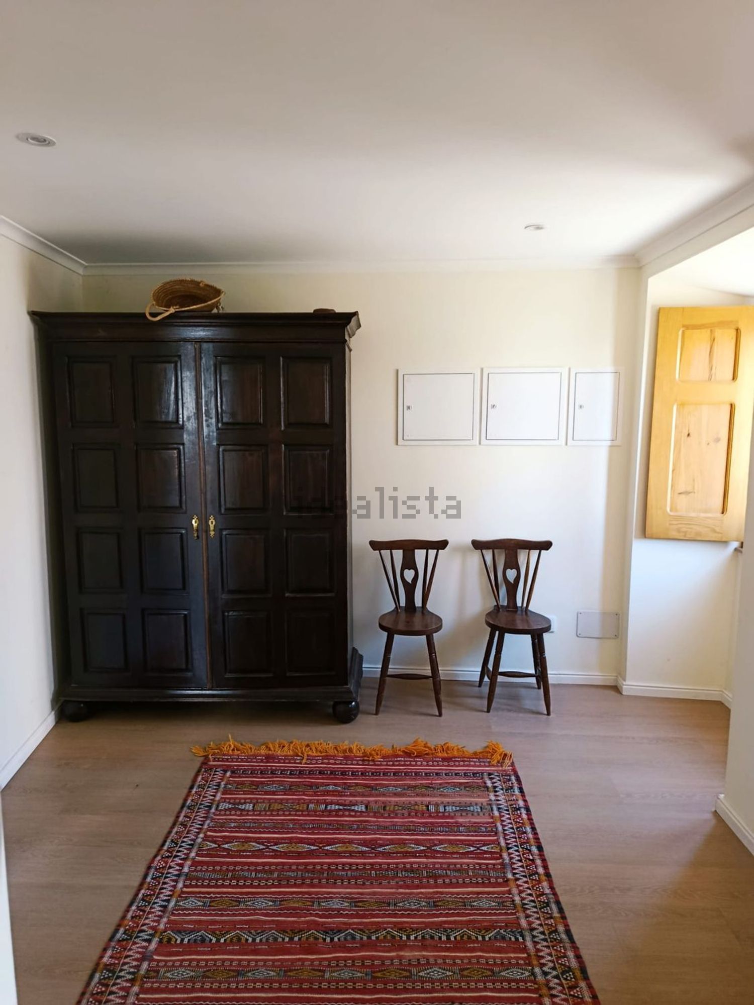 小楼房或独栋别墅出售在Peral - 客厅