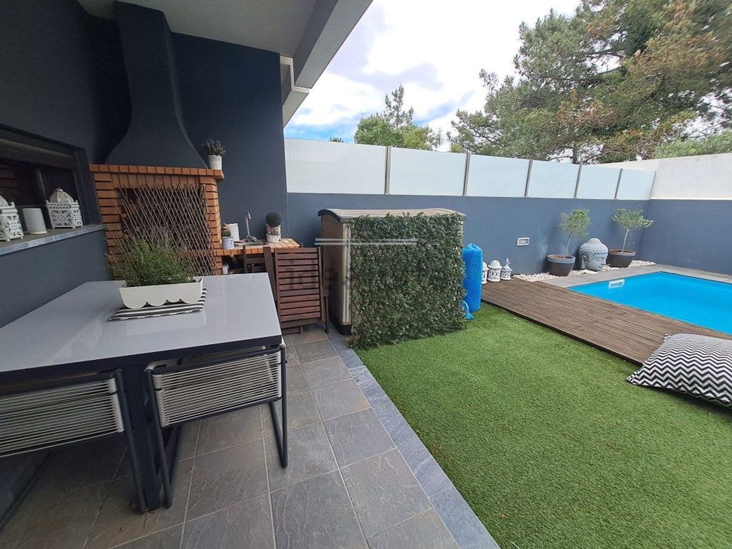 双拼别墅出售在Quintinhas - 阳台