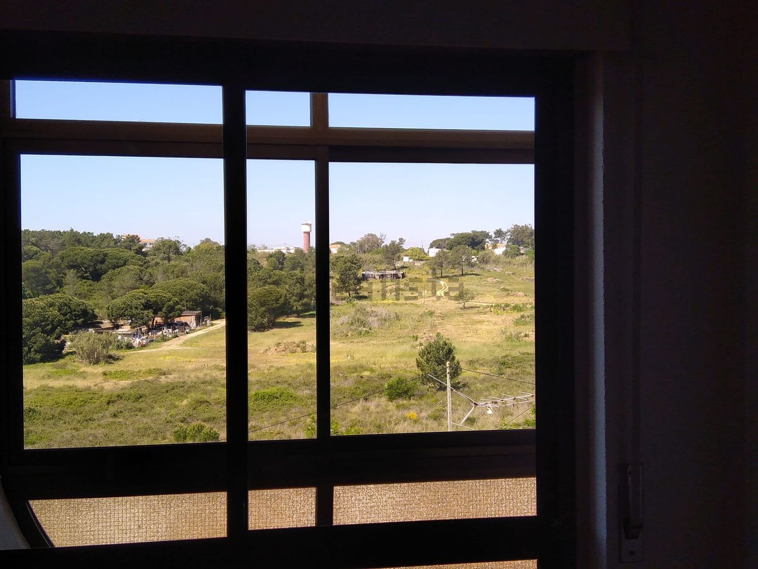 出租公寓 t2在Rua Isadora Duncan, 14 - 阳台