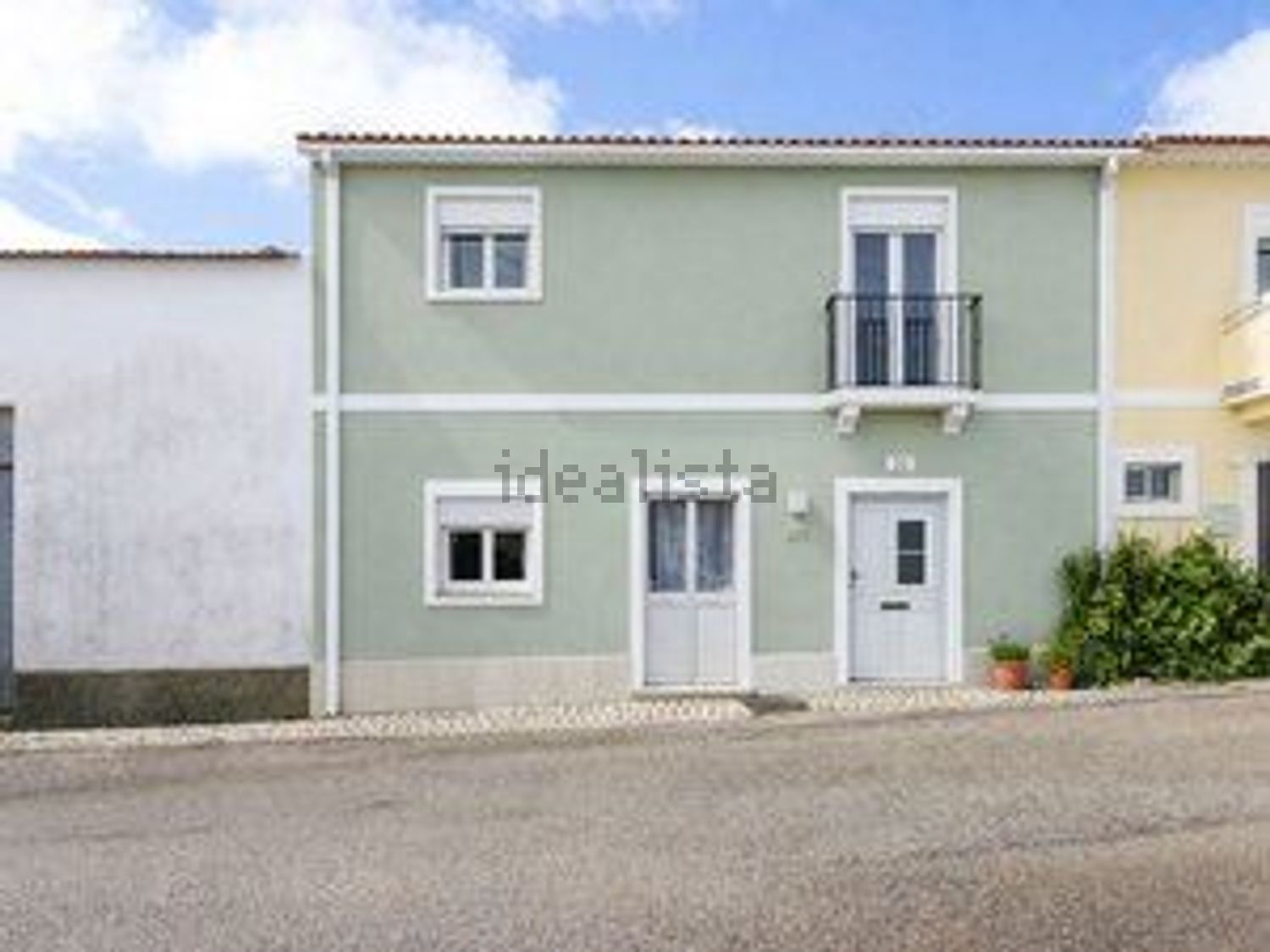 双拼别墅出售在Largo José Justino Franco, 3 - 外立面