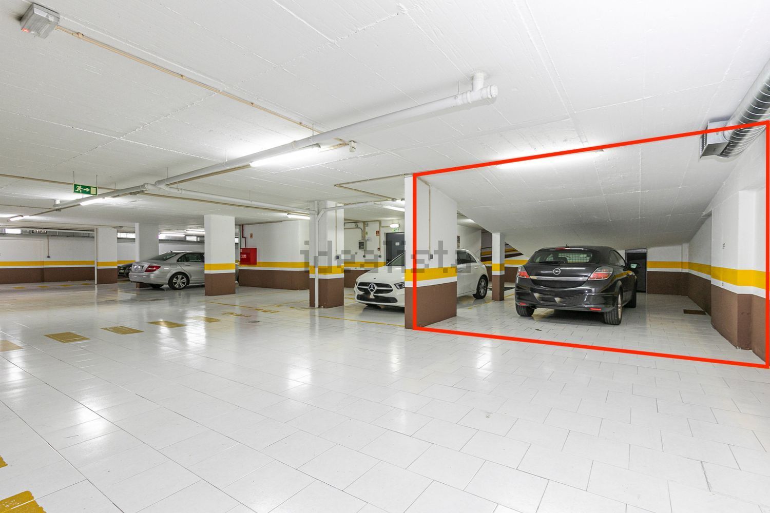 出租公寓 t1在Avenida das Nações Unidas, 24 - 停车位