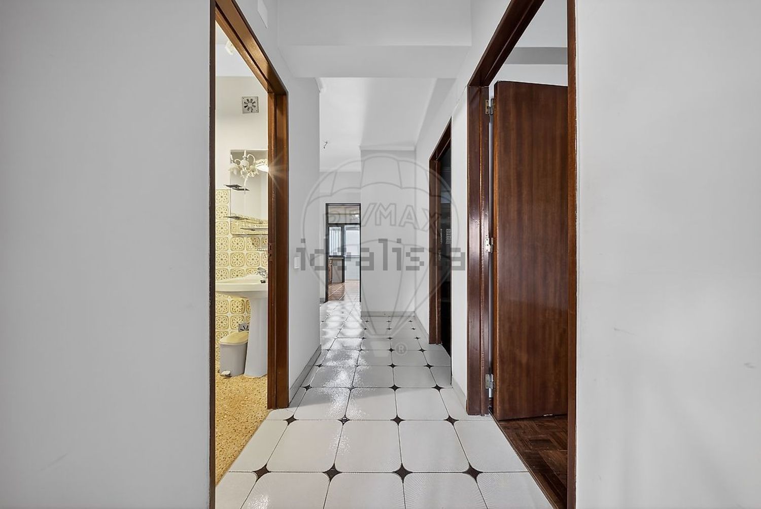 公寓 t3出售在Rua de São João - 过道