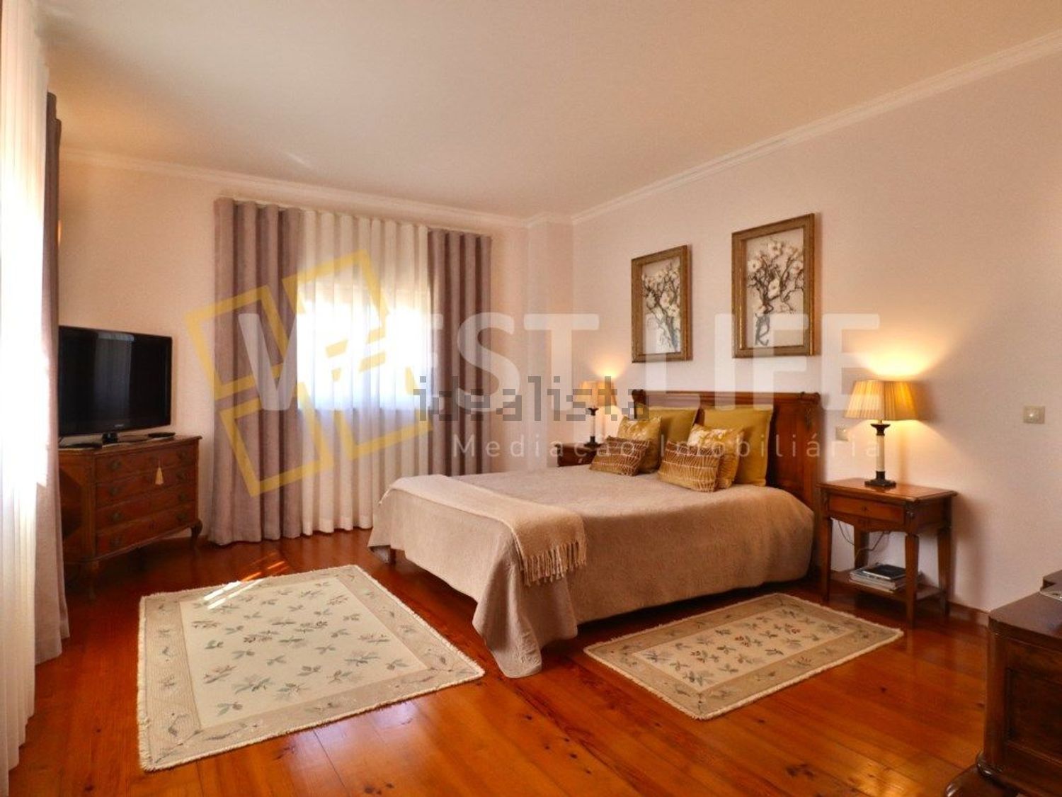 小楼房或独栋别墅出售在Turcifal - 客厅