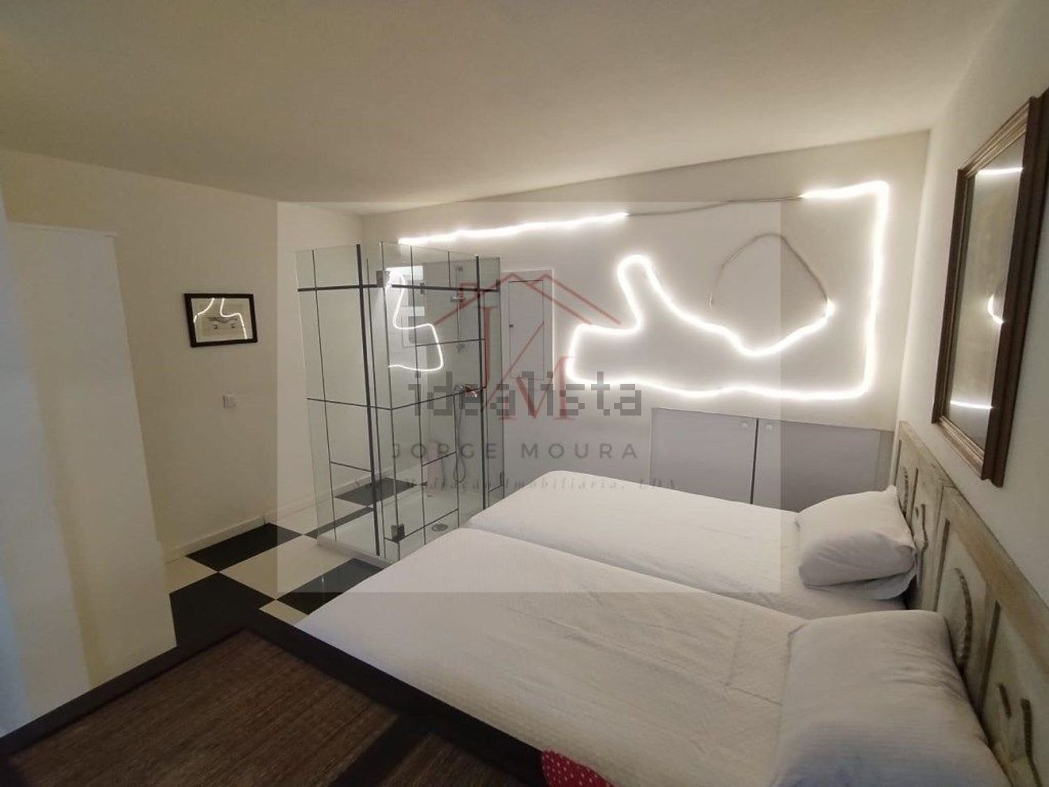 出租t0（单人公寓）在Tires - 照片