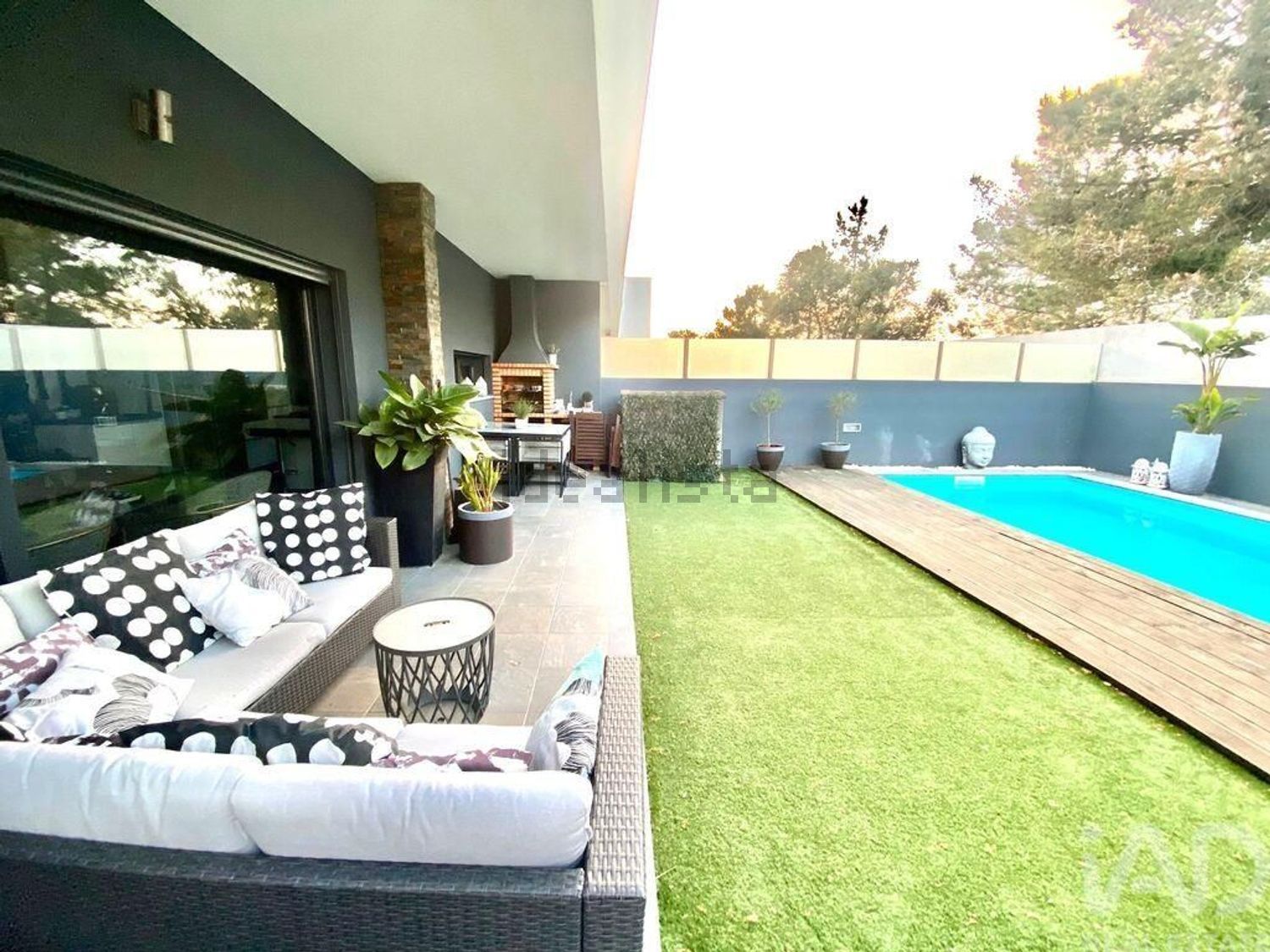 双拼别墅出售在Quintinhas - 周边