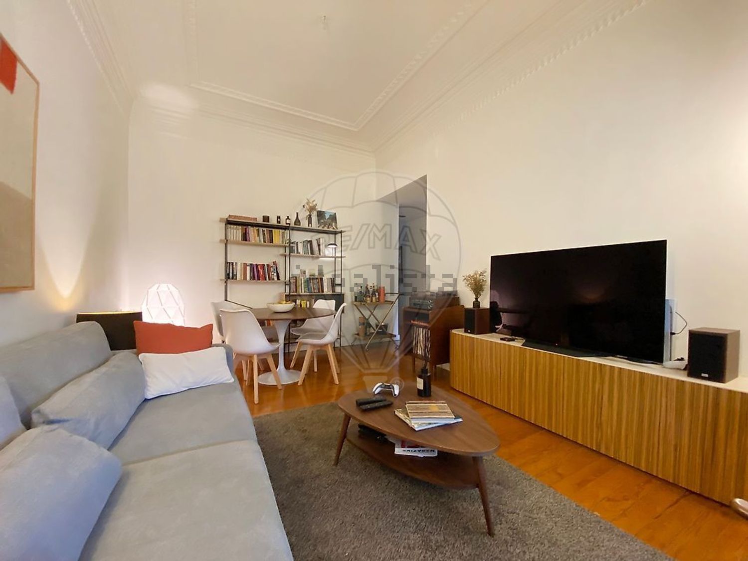 出租公寓 t1在Rua da Penha de França - 客厅