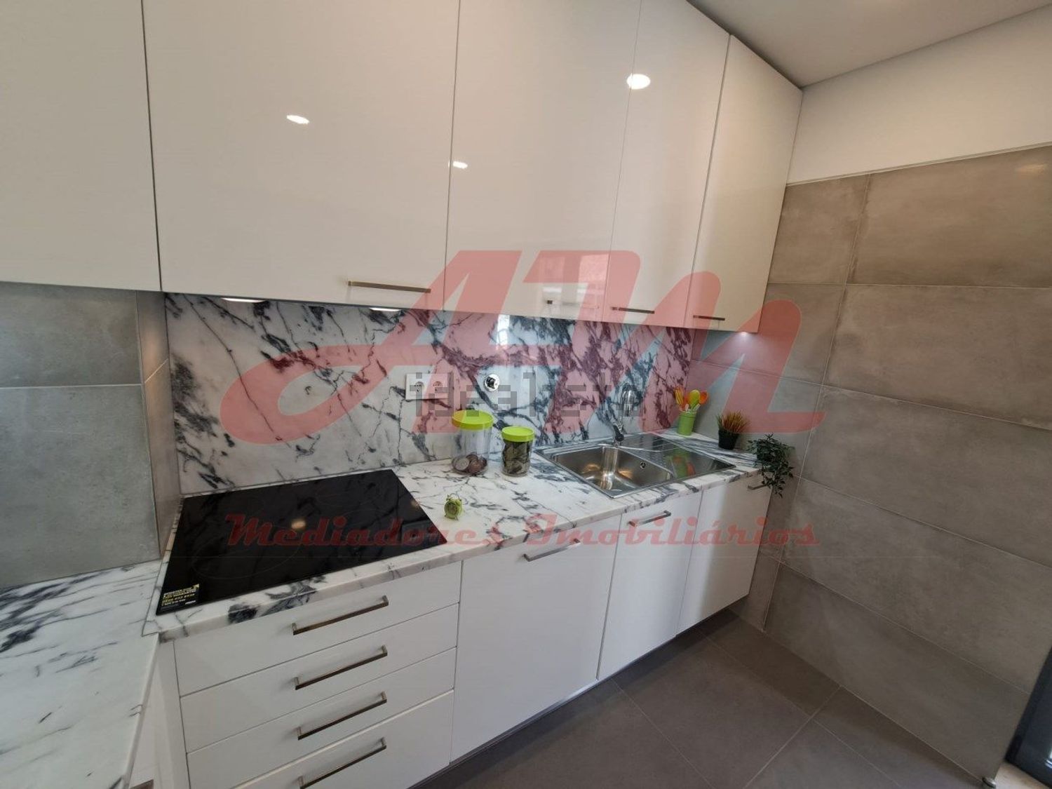 公寓 t3出售在Rua Henrique Campos - 厨房