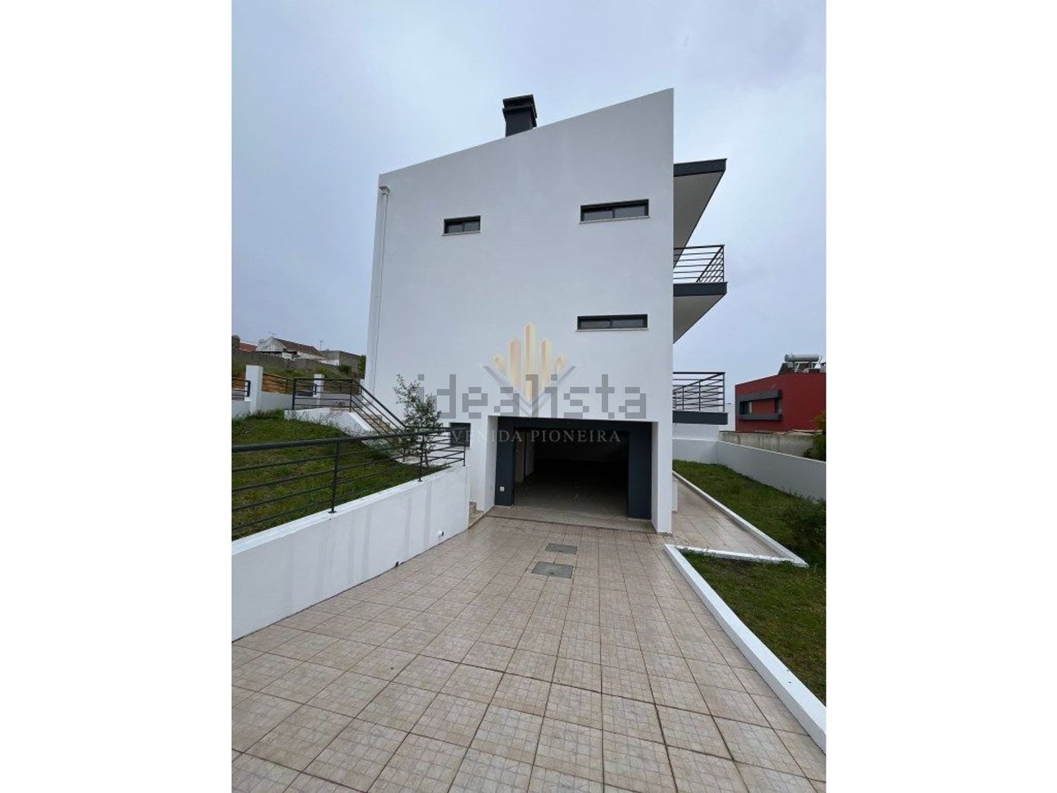 小楼房或独栋别墅出售在Rua Pulido Valente - 平面图