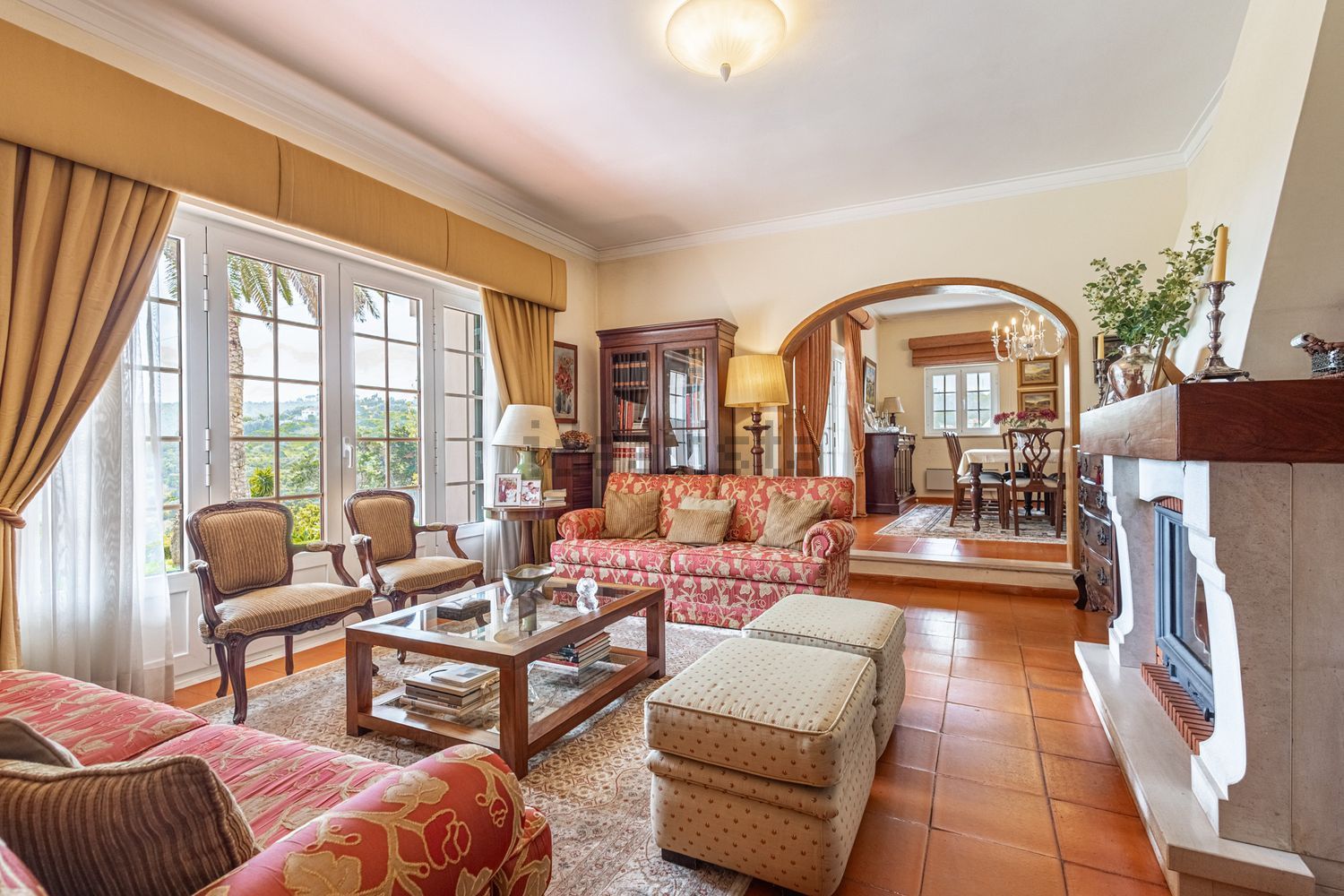 小楼房或独栋别墅出售Estr. da Serralheira de Baixo - 客厅