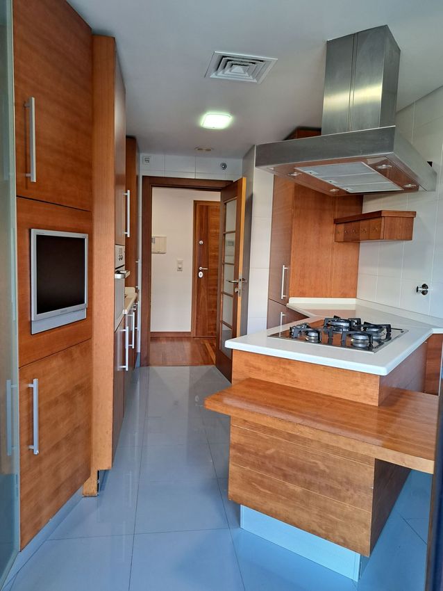 出租公寓 t2在Rua Marechal António de Spínola, 5