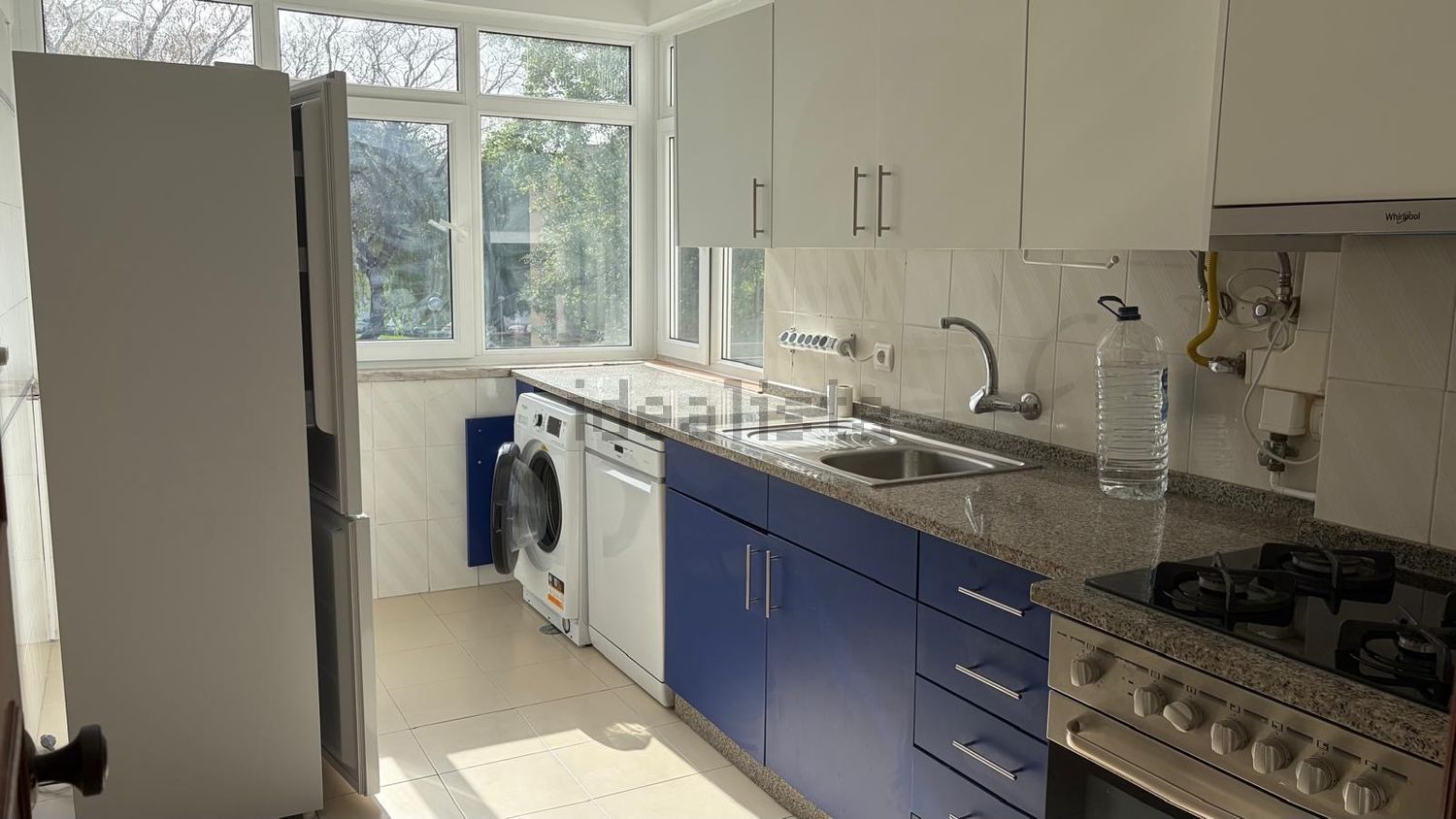 出租公寓 t1在Rua Alice Oeiras, 9 - 厨房