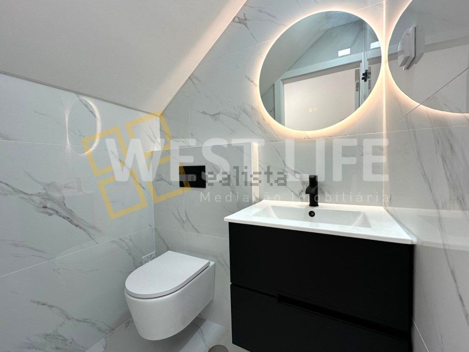 小楼房或独栋别墅出售在Santa Bárbara - 卫生间