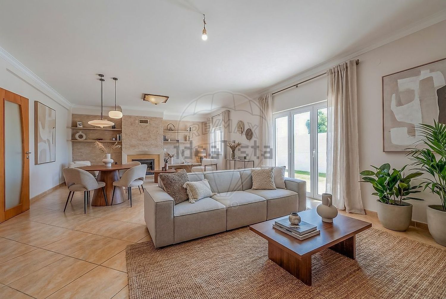 小楼房或独栋别墅出售在Rua do Rosmaninho - 客厅