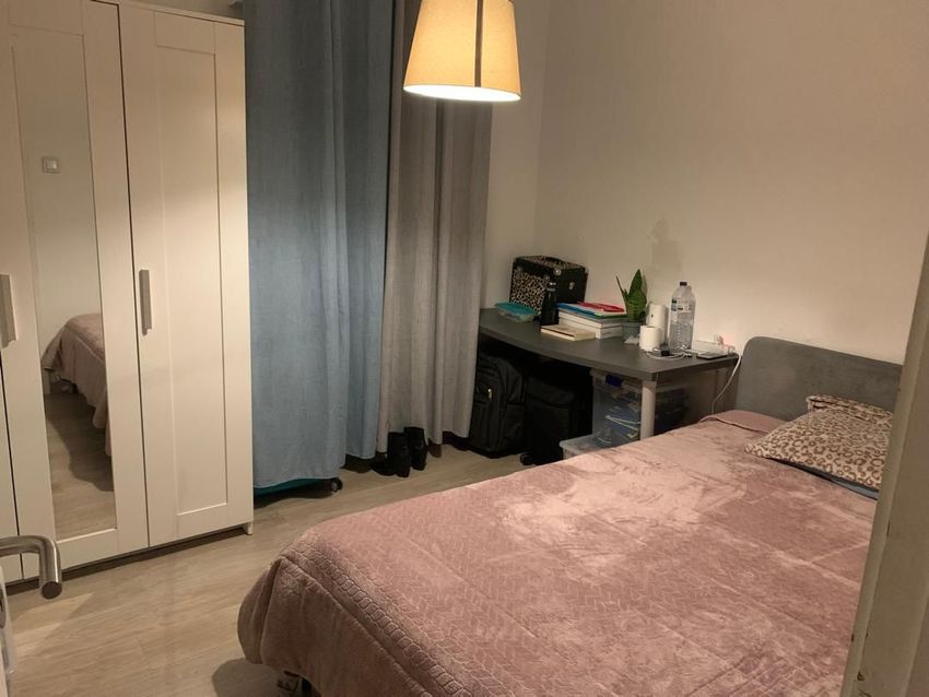 出租房间在Rua José Correia da Serra, 5