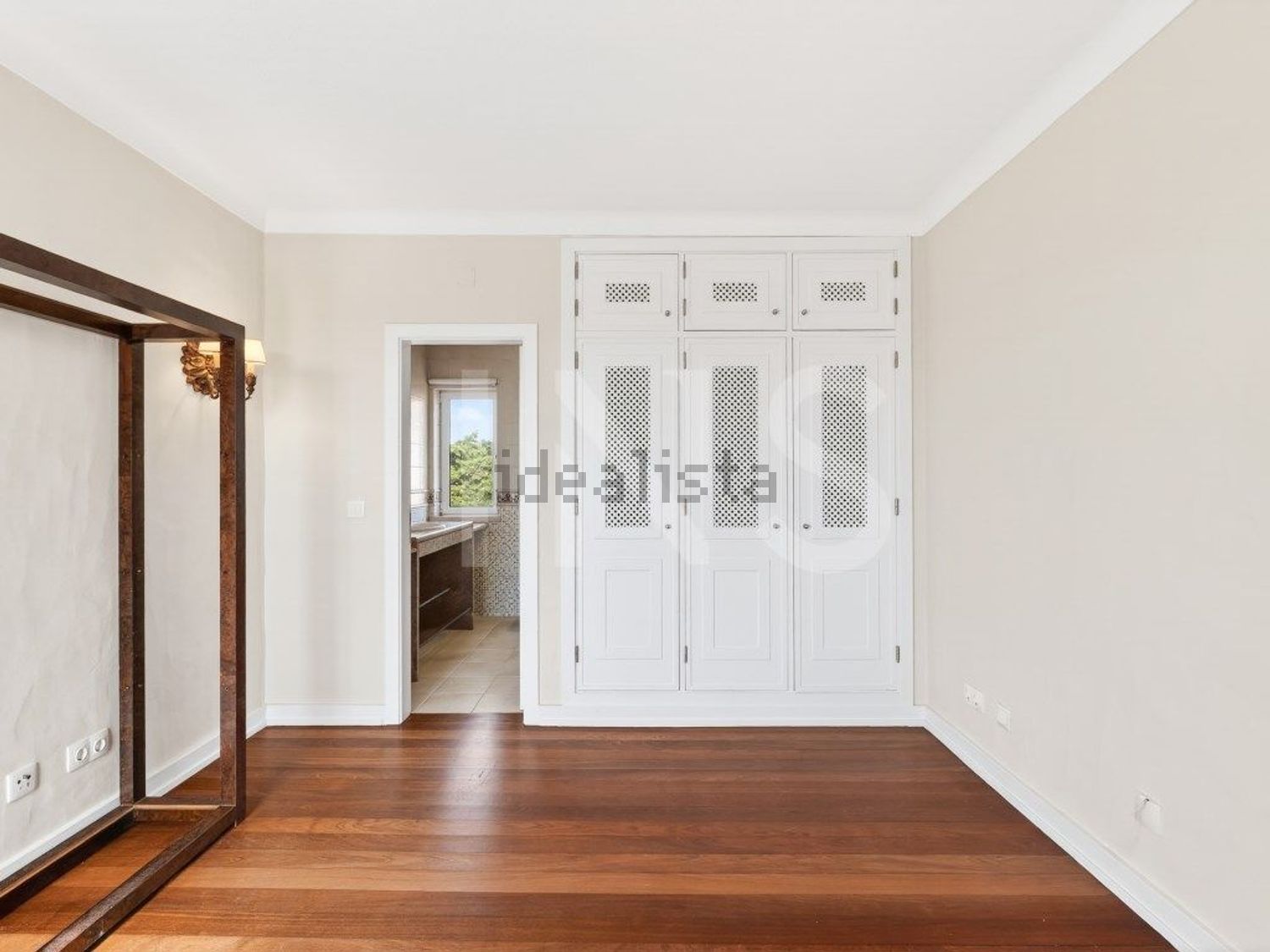 小楼房或独栋别墅出售在Rua do Beco - 过道