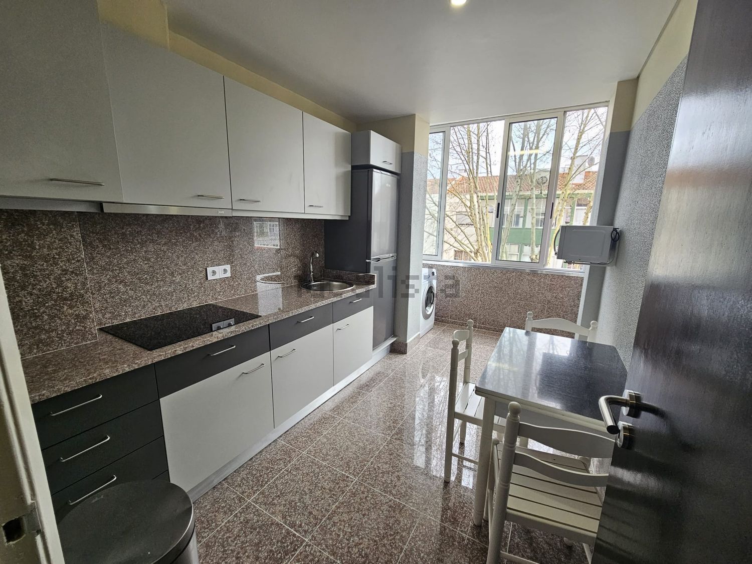 出租房间在Rua Nuno Gonçalves, 36 - 厨房