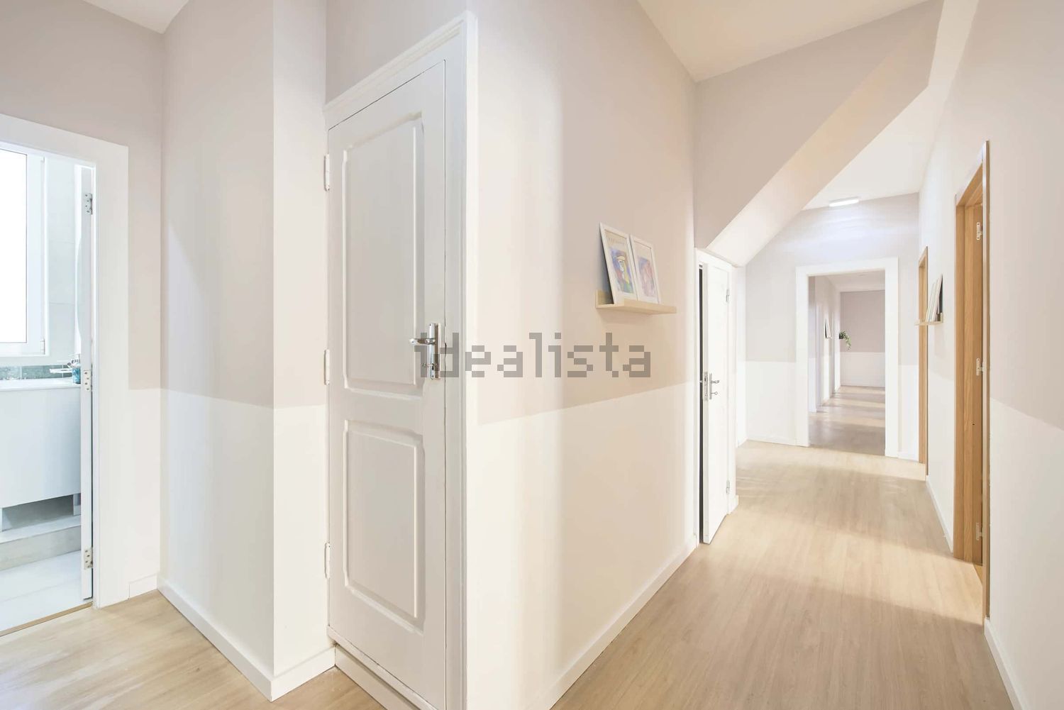 出租房间在Largo Vitorino Damásio, 2 - 过道