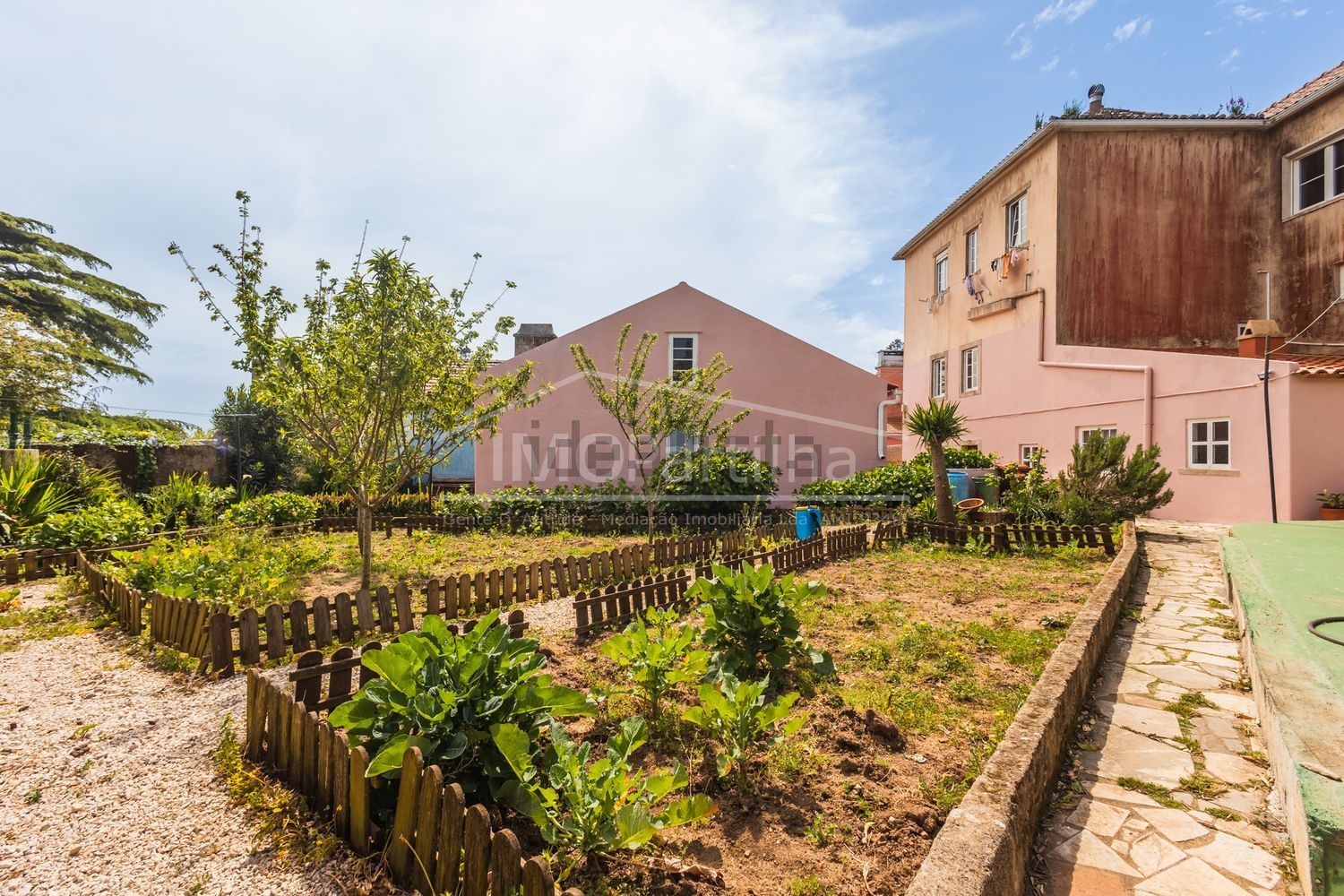 小楼房或独栋别墅出售在Rua Serpa Pinto s/n - 花园