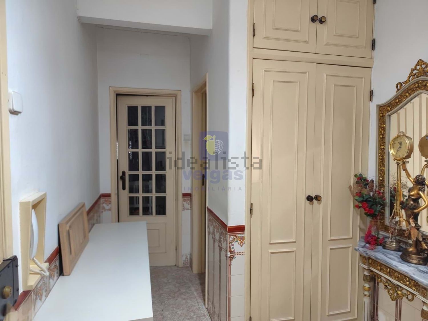 公寓 t2出售在Rua Mestre Afonso Domingues - 前厅