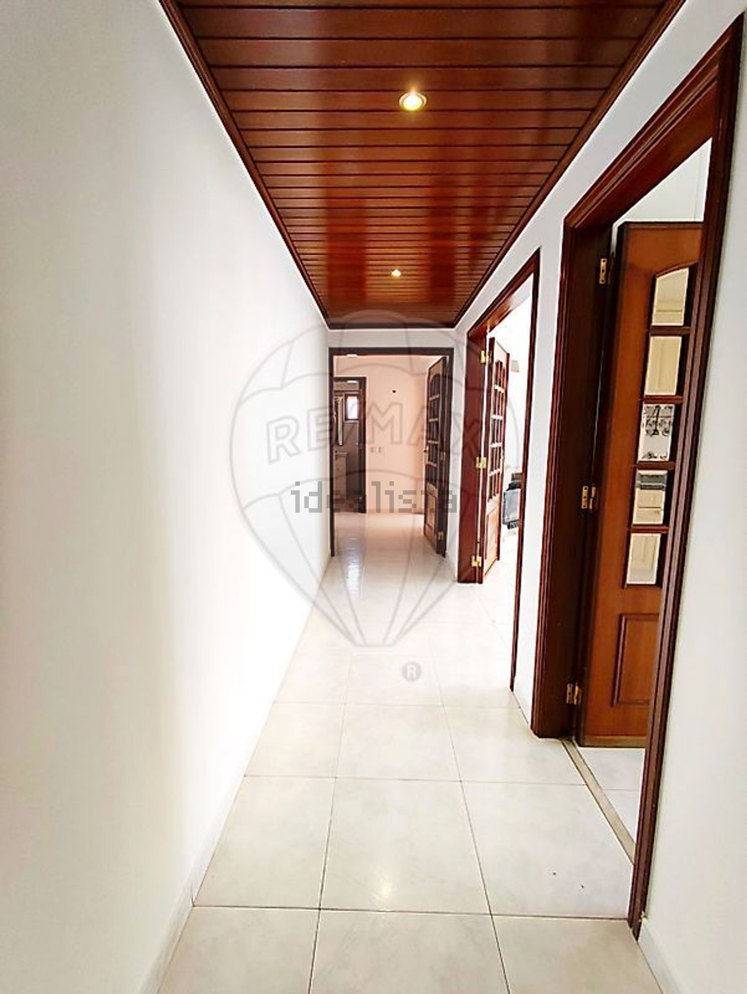 出租公寓 t3在Rua António Luís Gomes - 过道