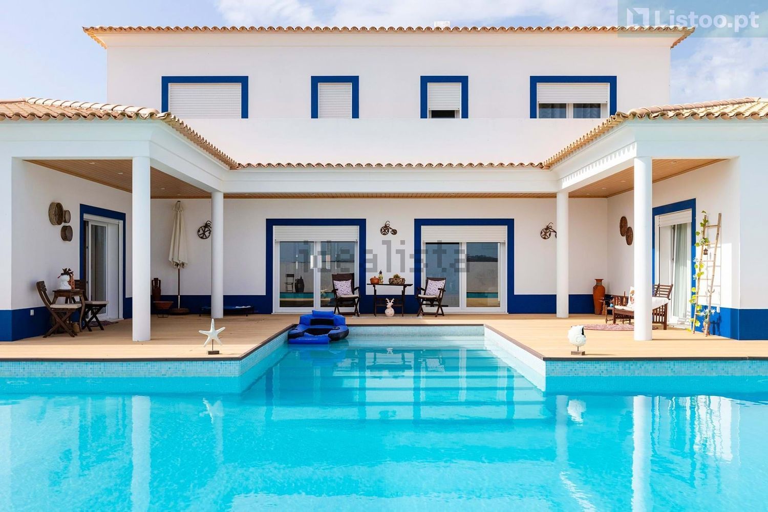 小楼房或别墅出售在Caminho da Murteira - 游泳池