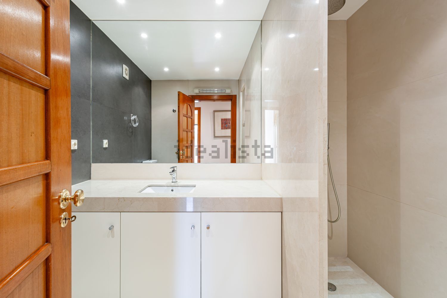 出租公寓 t3在Rua Professor Mark Athias, 6 - 卫生间