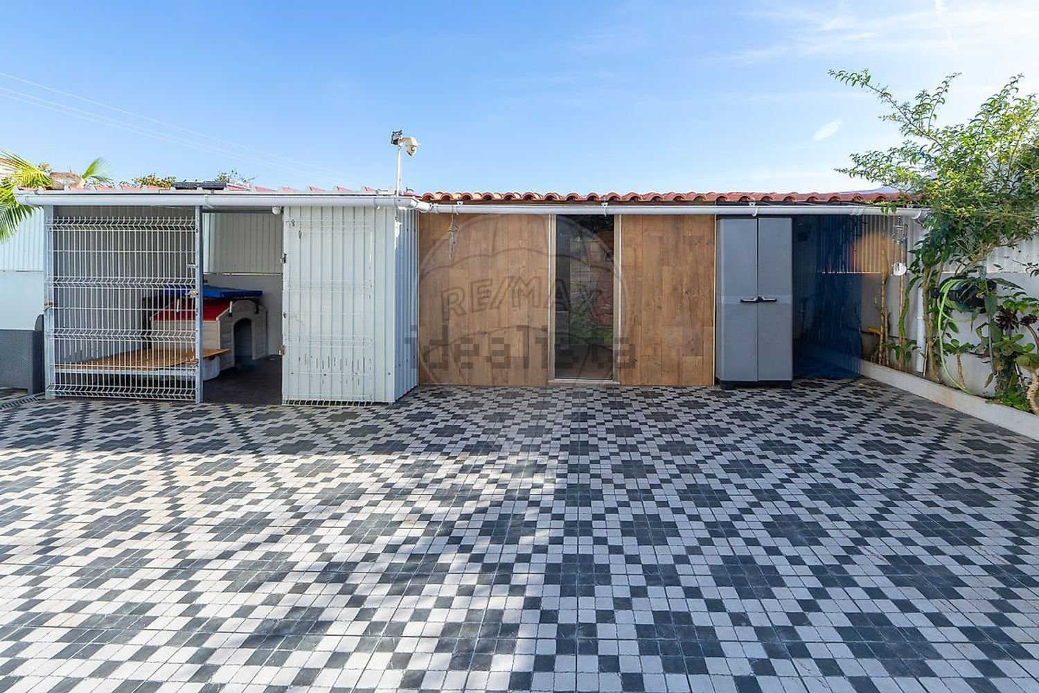 小楼房或独栋别墅出售在Rua do Campo da Bola - 外立面