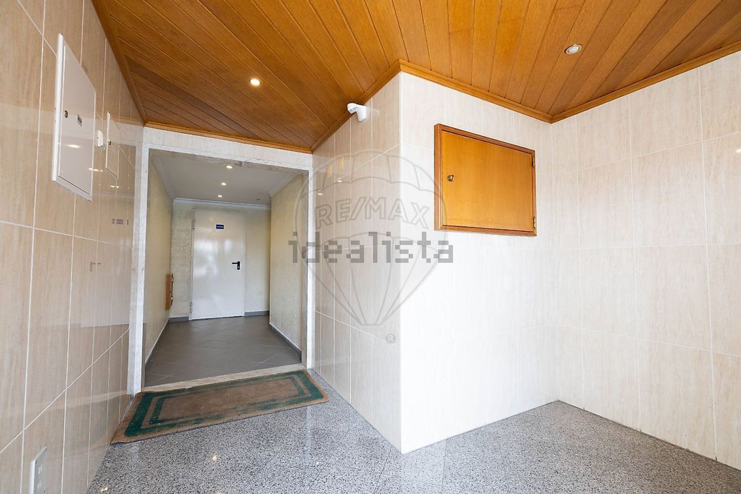 公寓 t2出售在Rua Poço - 过道