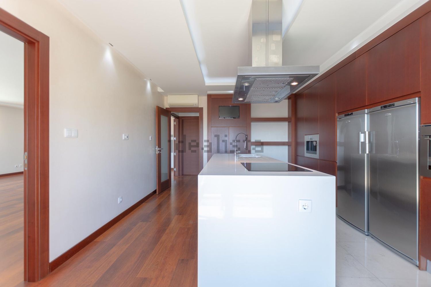 出租公寓 t4在Rua Marechal Gomes da Costa, 3 - 过道