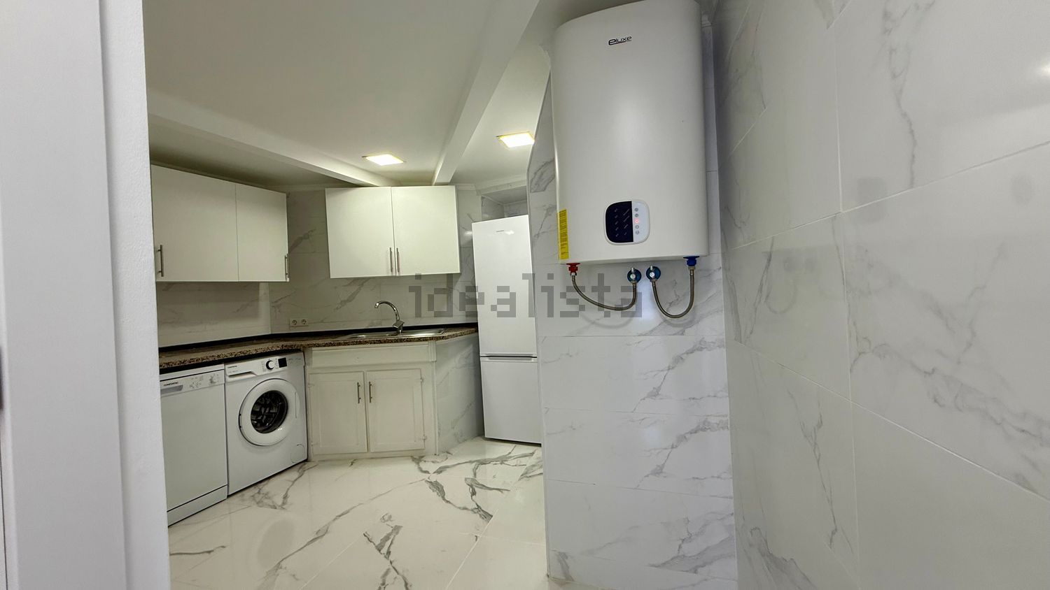 双拼别墅出售在Rua Comendador Miguel Esguelha - 厨房