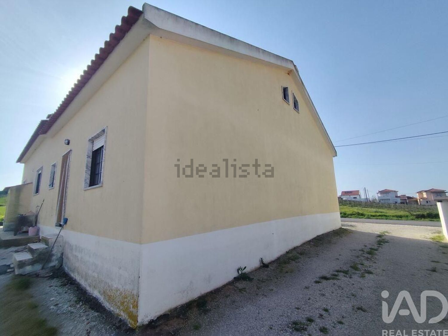 小楼房或独栋别墅出售在Lamas e Cercal - 外立面