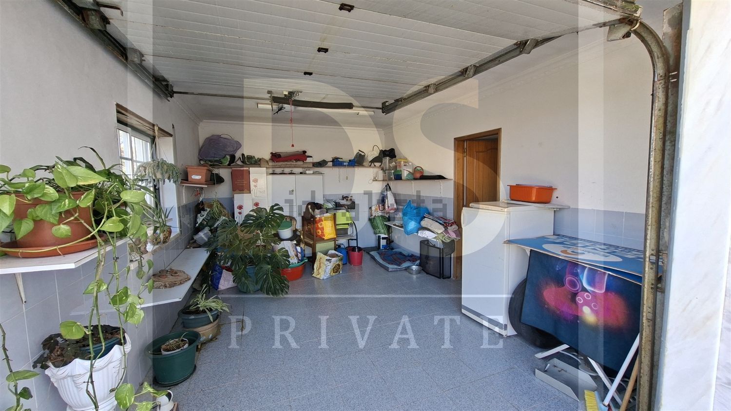 小楼房或独栋别墅出售在Santo Isidoro - 停车位