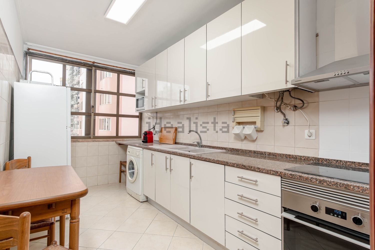 出租公寓 t2在Rua Ramiro Ferrão - 厨房