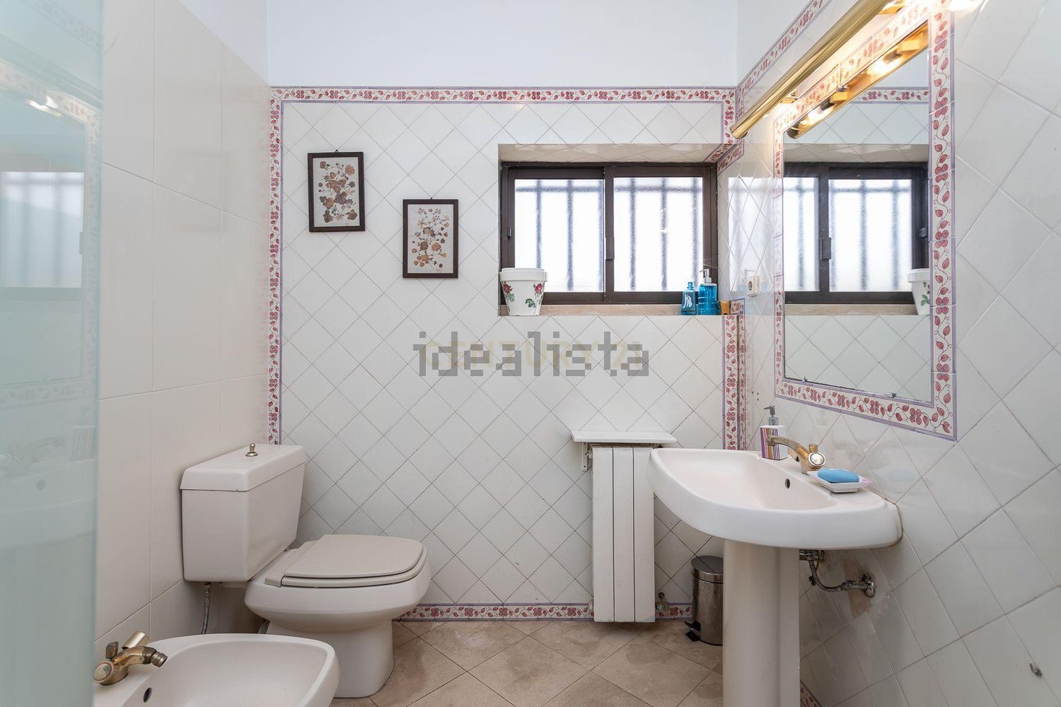 小楼房或独栋别墅出售在Cobre - 卫生间