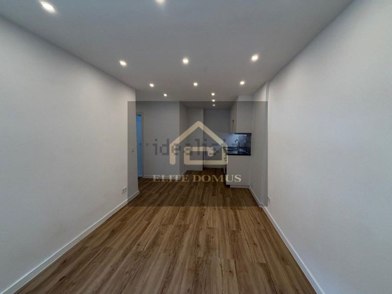 公寓 t2出售在Rua Jaime Martins Barata - 居住