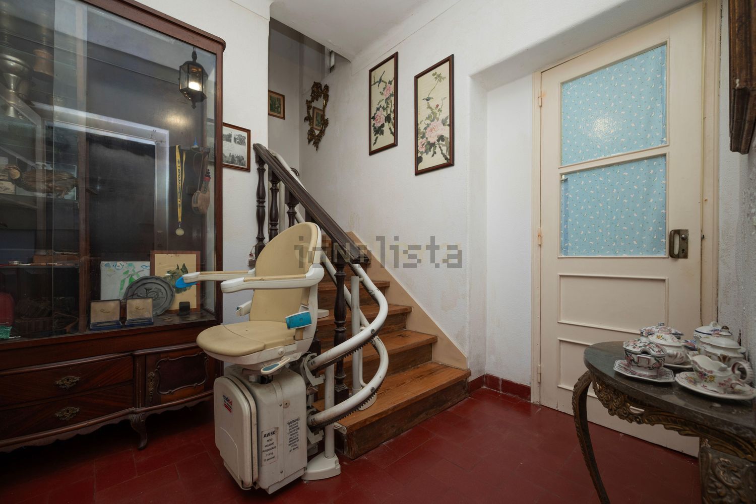 小楼房或独栋别墅出售在Praça Dom Fernando II, 6 - 详情