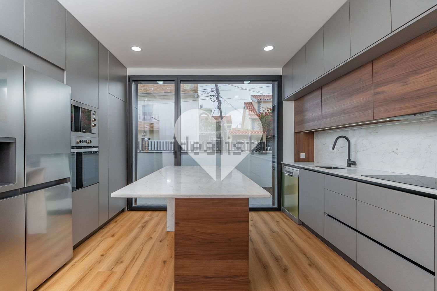 小楼房或独栋别墅出售在Santa Iria de Azoia - São João da Talha - Bobadela - 照片