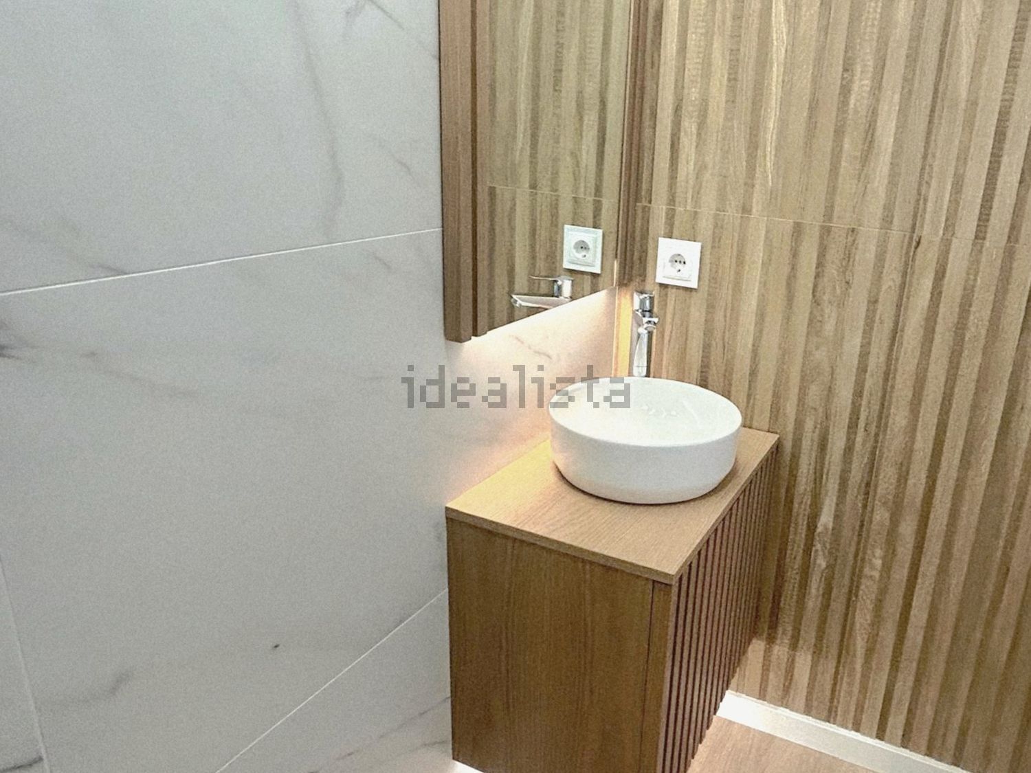 公寓 t3出售在Rua Indiveri Colucci - 卫生间