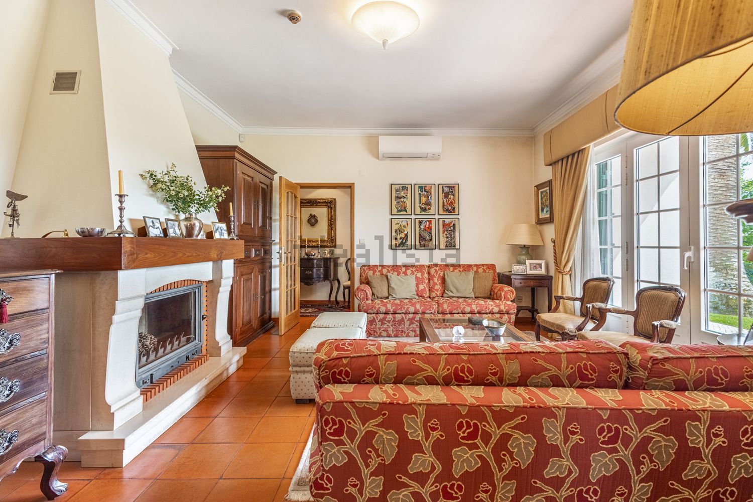 小楼房或独栋别墅出售Estr. da Serralheira de Baixo - 客厅