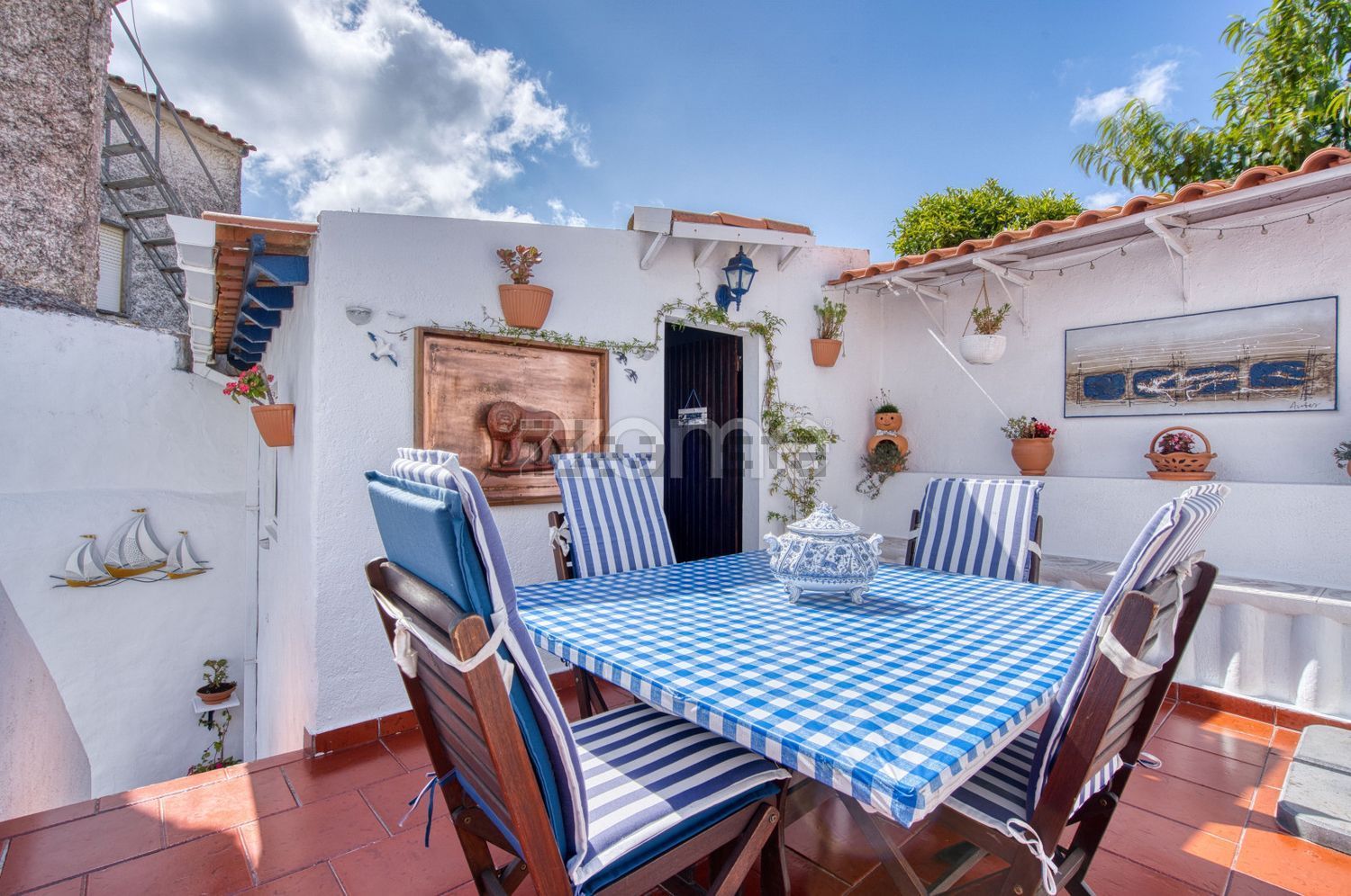 小楼房或独栋别墅出售在Rua do Malaquias, 3 - 院子