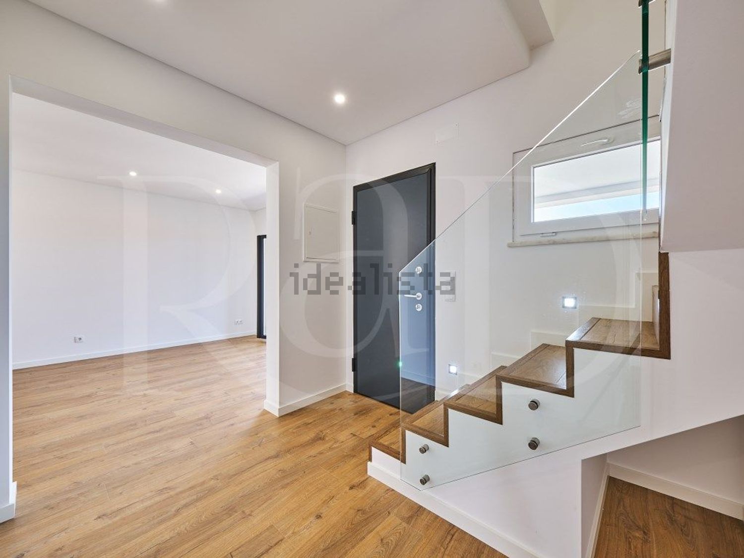 小楼房或独栋别墅出售在Rua do Massapêz, 43 - 前厅