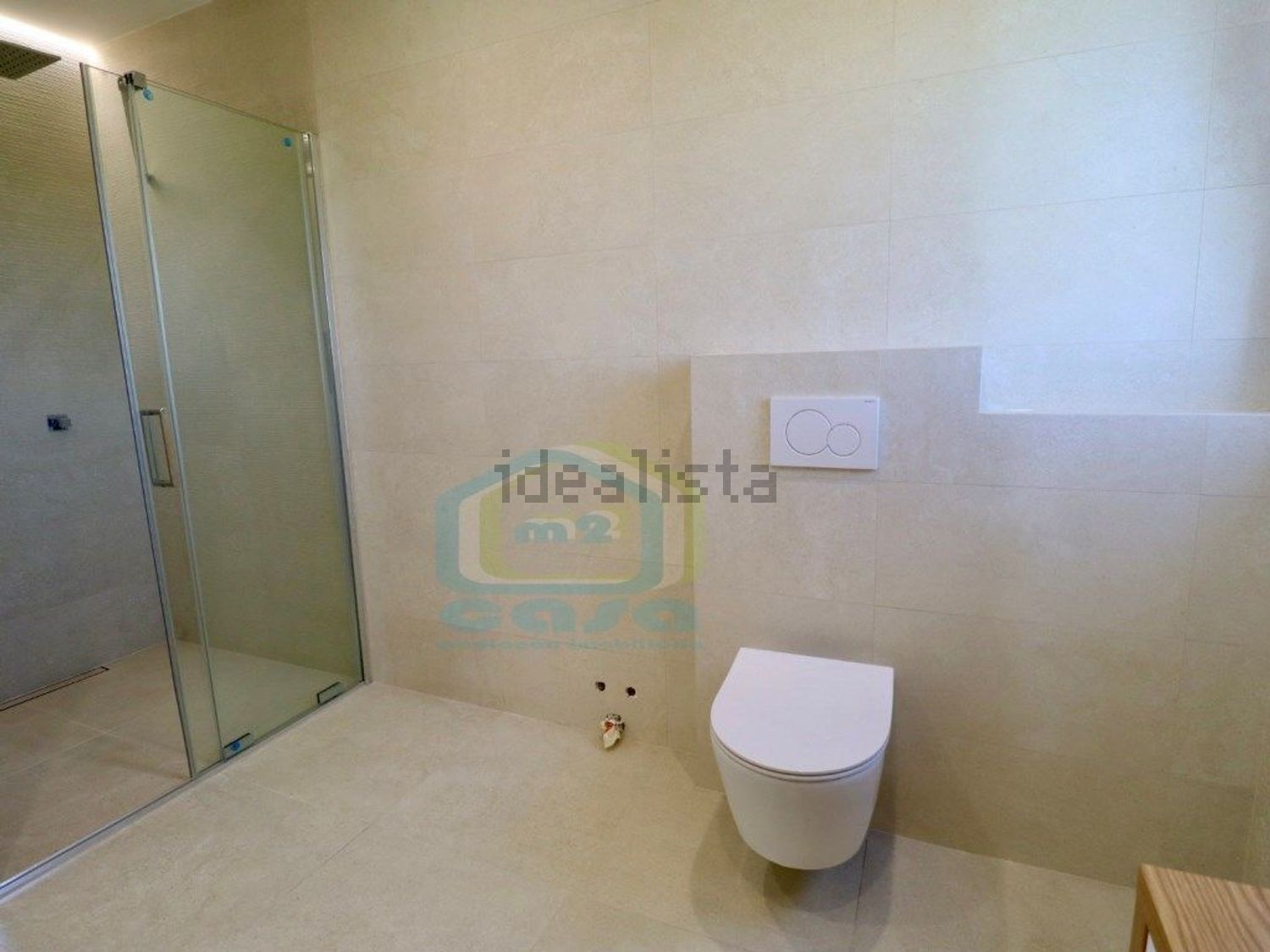 小楼房或独栋别墅出售在Rua das Flores - 卫生间