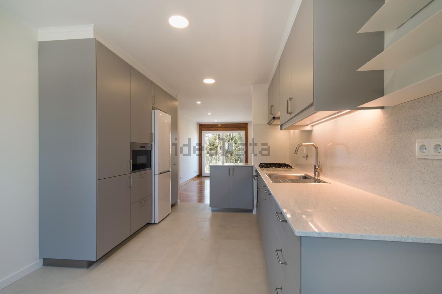 出租公寓 t2在Olivais - 厨房