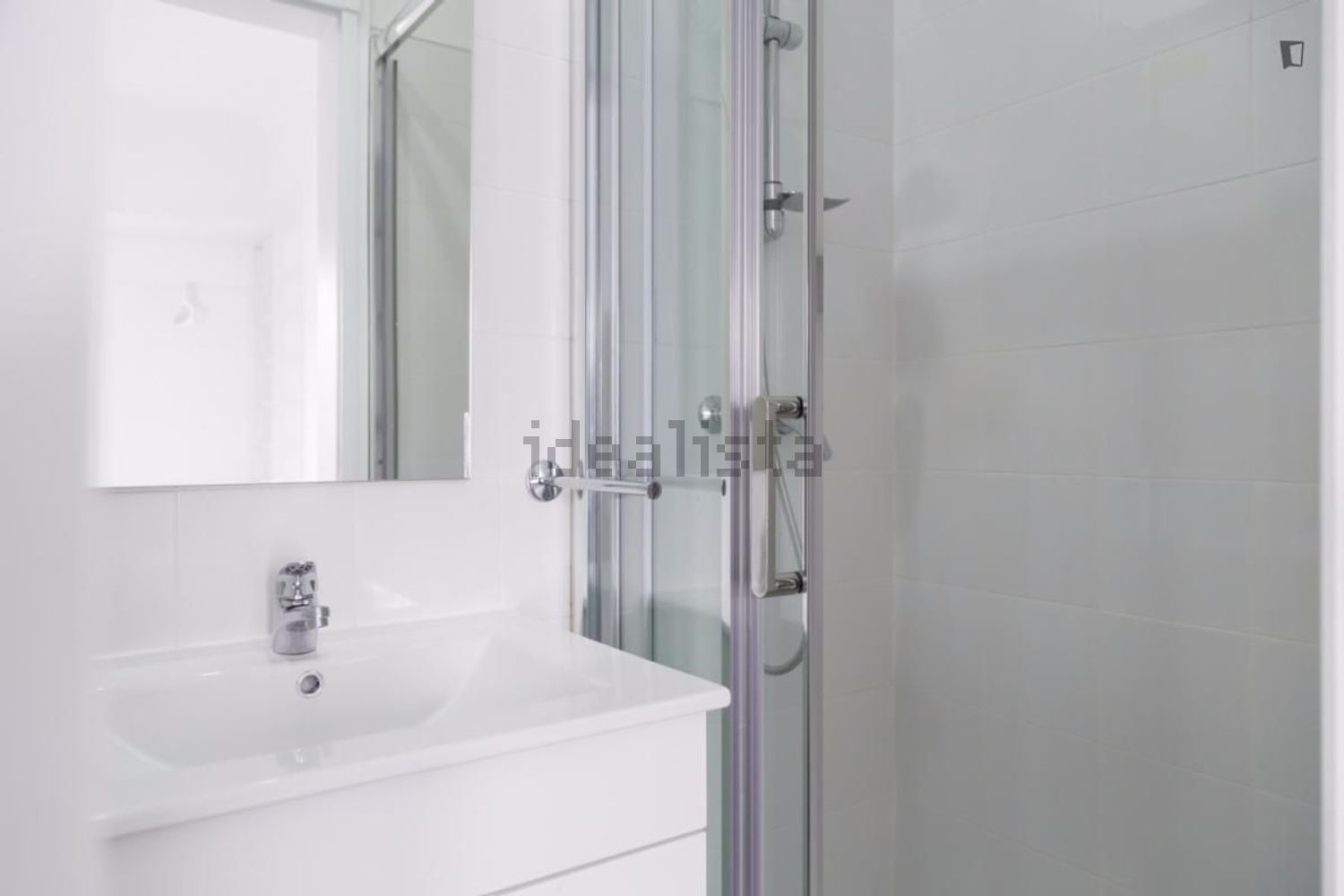 出租房间在Rua do Vale de Santo António - 卫生间