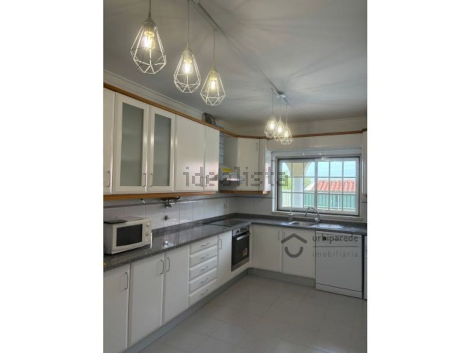 出租小楼房或独栋别墅在Praceta Susana Feitor s/n - 厨房