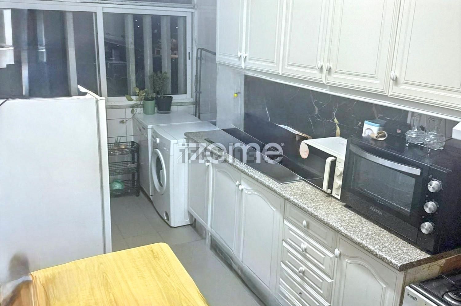 公寓 t2出售在Rua Bordalo Pinheiro, 17 - 厨房