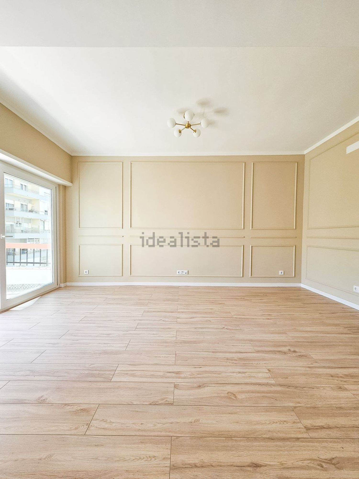 公寓 t3出售在Praceta Eugénio de Castro - 客厅