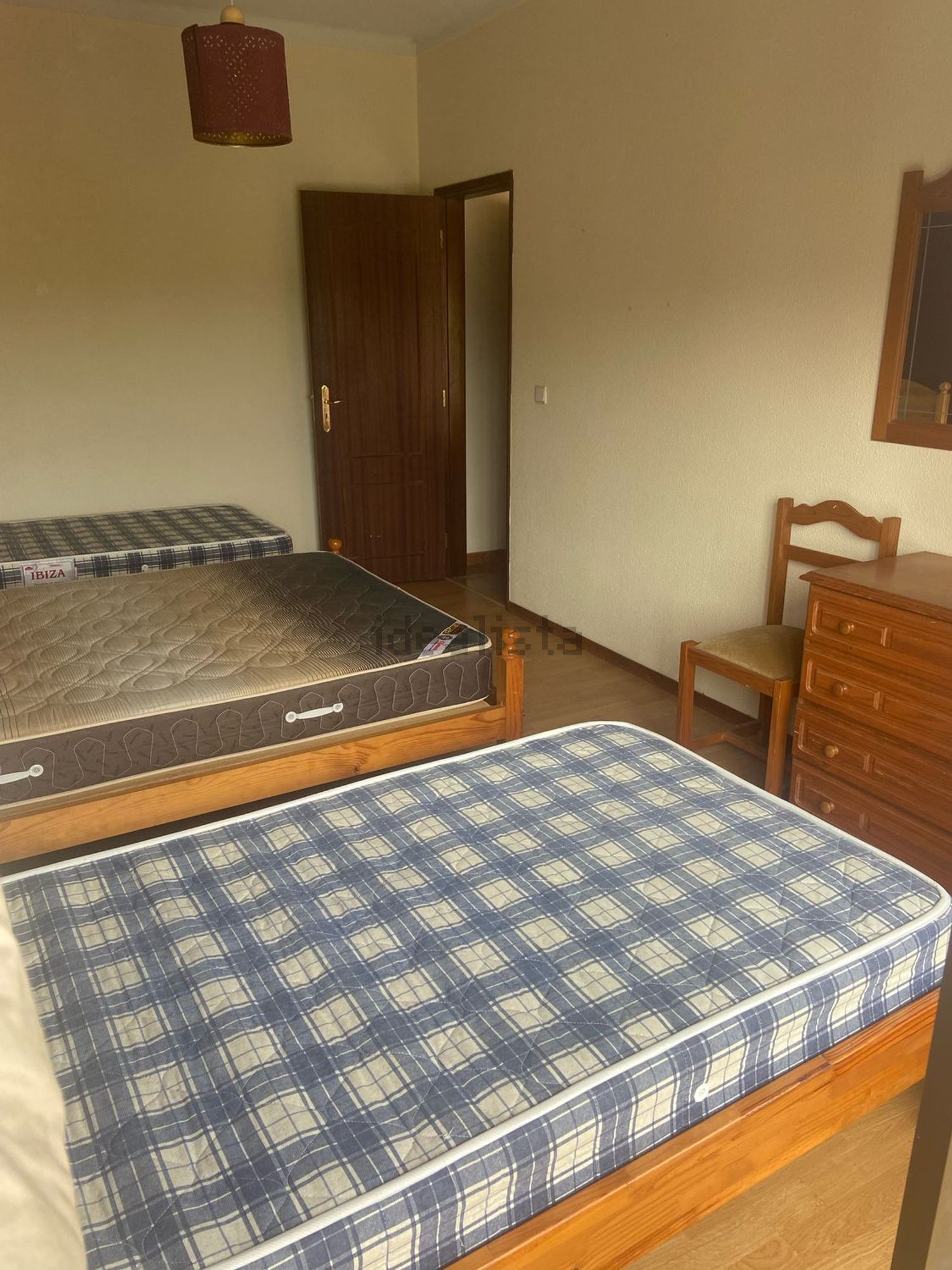 出租小楼房或独栋别墅在Rua Principal, 13 - 卧室